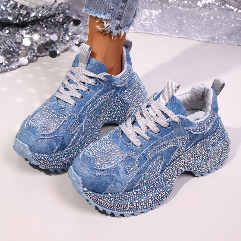 Modne sneakersy damskie z dżet – Sewing Garment recenzja i cena