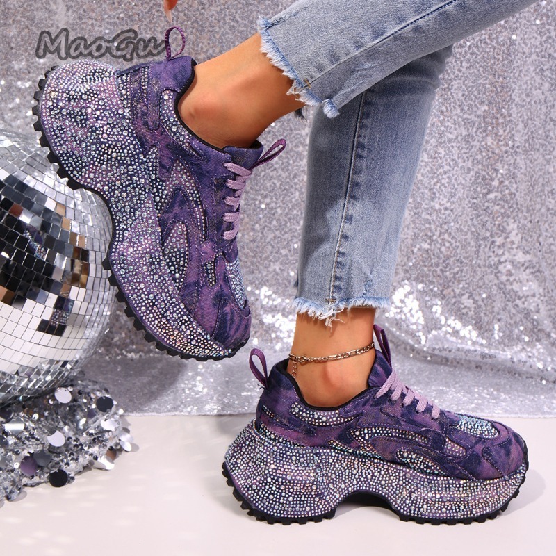 Modne sneakersy damskie z dżet – Sewing Garment recenzja i cena